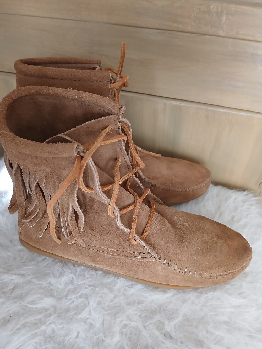 Minnetonka Brown Fringe Suede Leather Moccasin Ankle Boots Women's Size 8 Boho